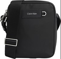 Calvin Klein Crossover Svart 1