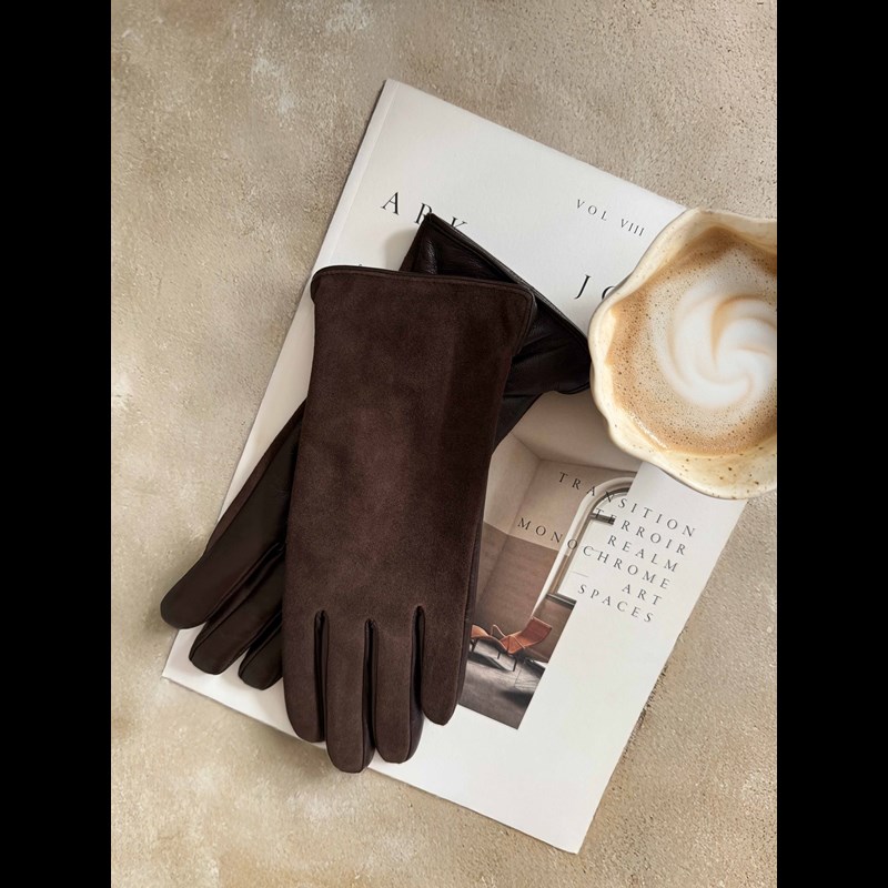 Aura Damehandske Remi  M. Brun Str 7 2