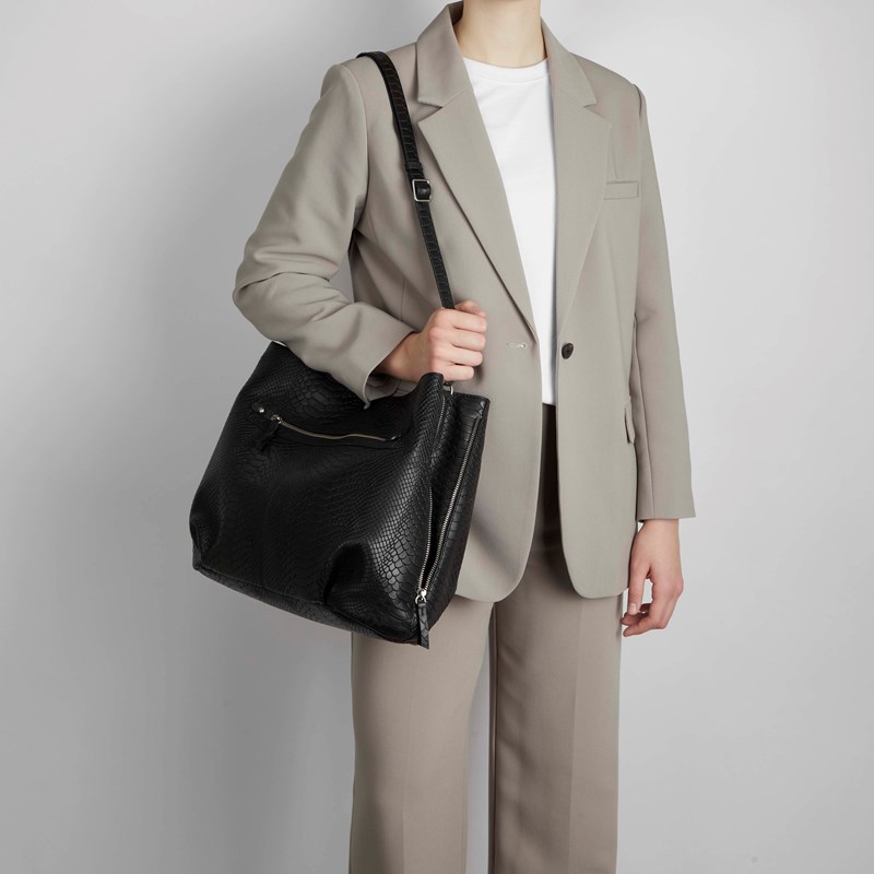 MARKBERG Skuldertaske Dana Large Sort 2