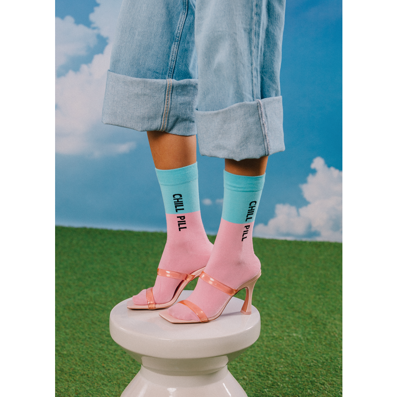 Eat My Socks Strømper Chill Pill Blå/rød 2