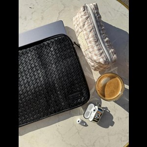 PITAYA Dator Sleeve Charlotte 13" Svart alt image