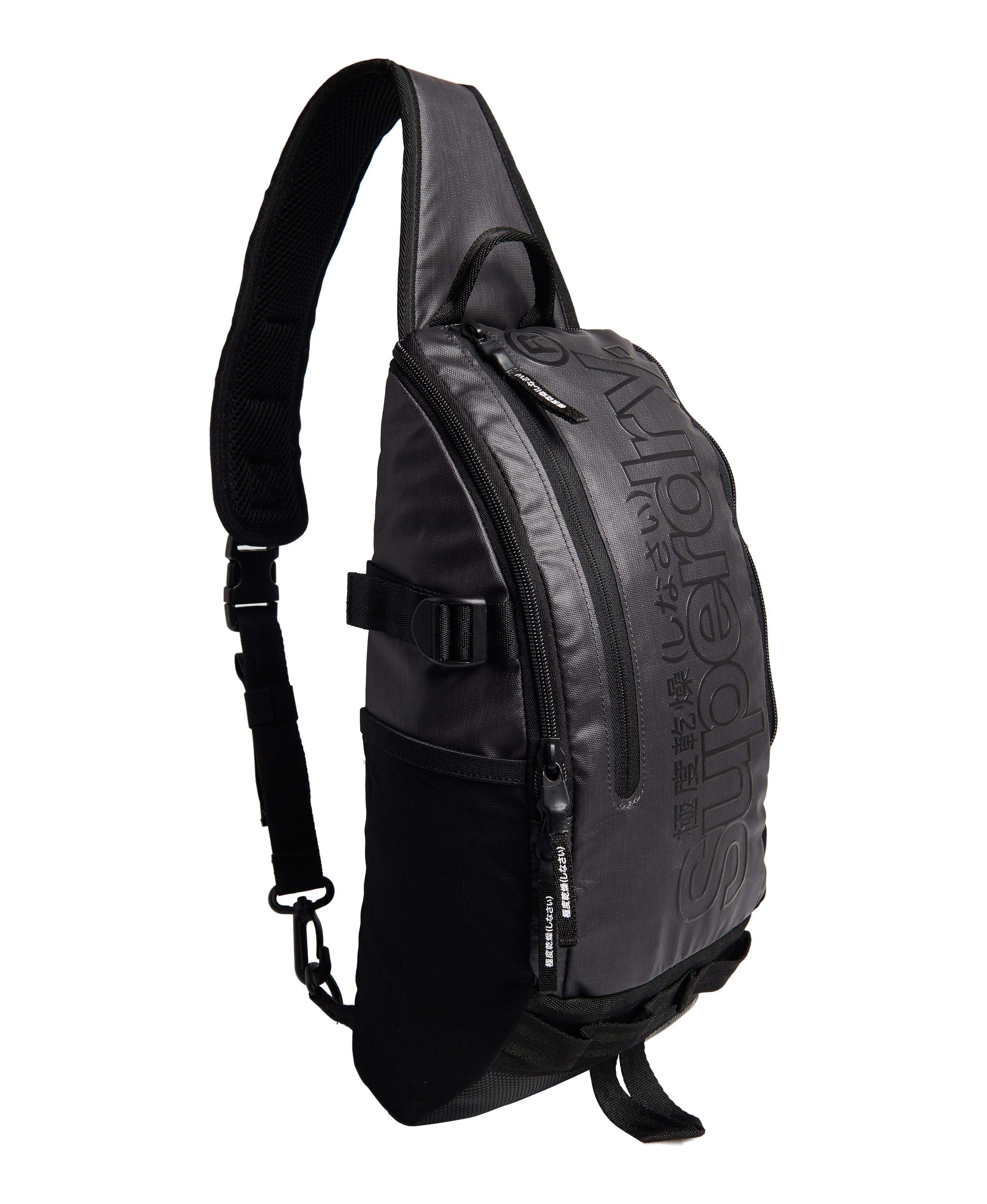 Superdry Rygs k Hardy Sling Bag Shop online hos NEYE