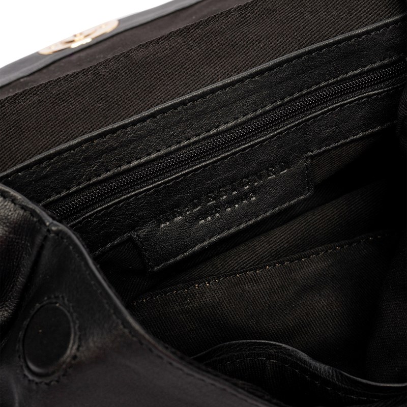 RE:DESIGNED Crossbody Evan Small Svart 4