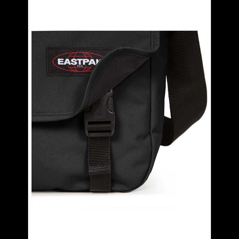 Eastpak Axelväska Delegate + Svart 17" 5
