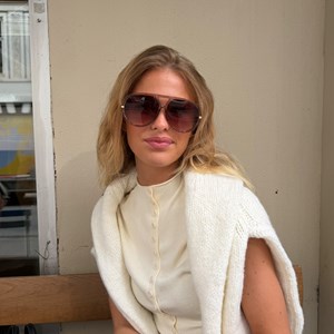 PITAYA Solglasögon Lianna Oversize Beige