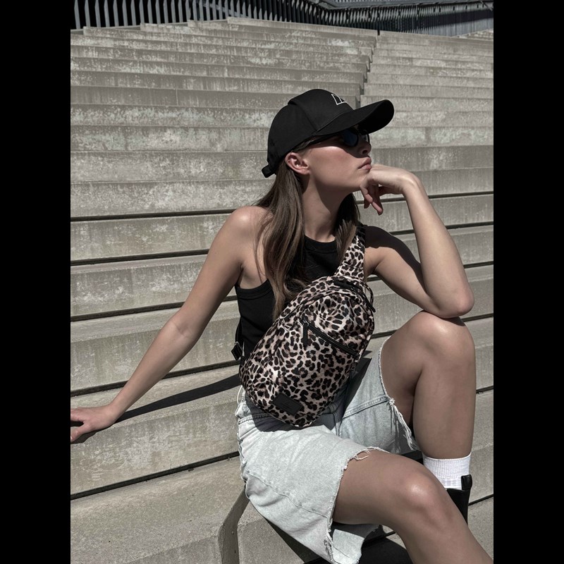 MARKBERG Sling Bag Trek Leopard 7