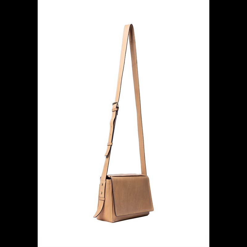 RE:DESIGNED Crossbody Nory Kamel 6