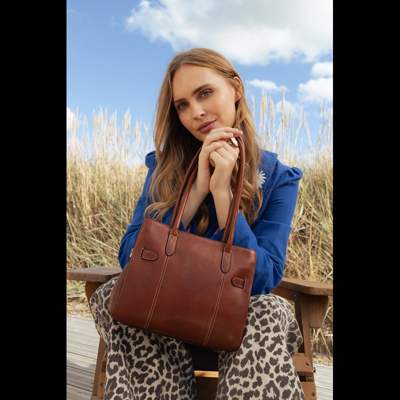 RE:DESIGNED Skuldertaske Nellie Small Cognac 3