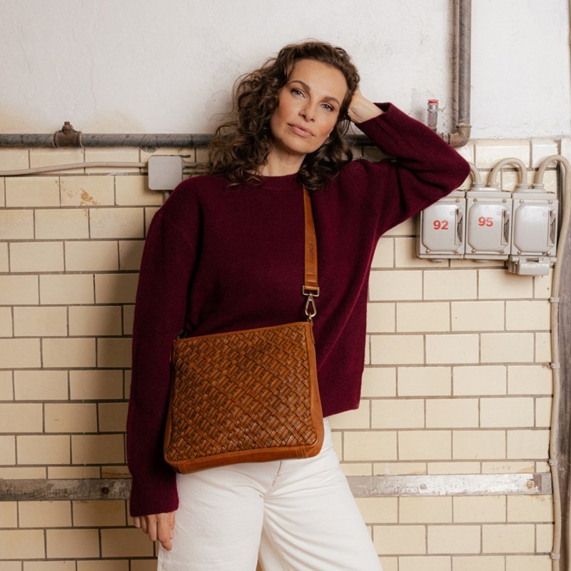 RE:DESIGNED Crossbody Mika Medium Brun 7