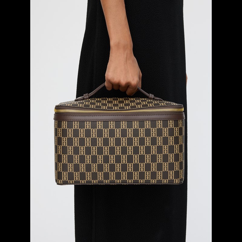 By Malene Birger Beauty Box Bae Monogram Brun 2