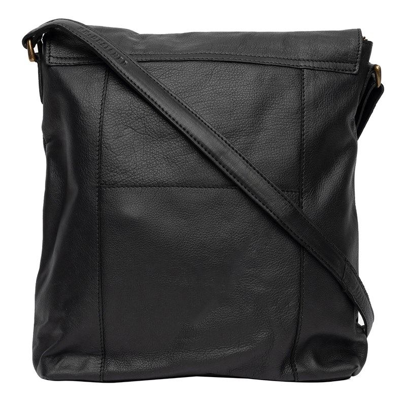 RE:DESIGNED Crossbody Nona Svart 4