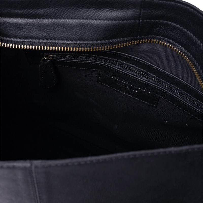 RE:DESIGNED Skuldertaske Aro Small Sort 6