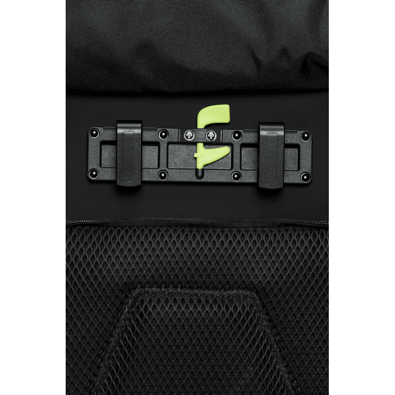 RAINS Axelväska Trail Messenger Svart 6