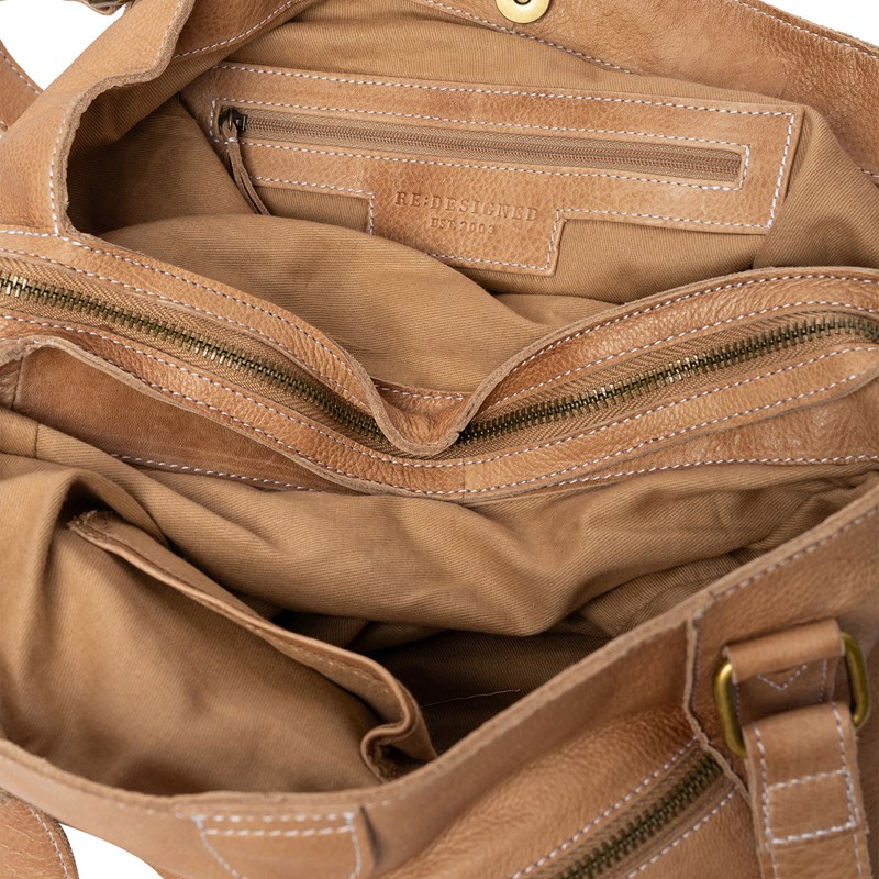 RE:DESIGNED Crossbody Jess Big Taupe 6