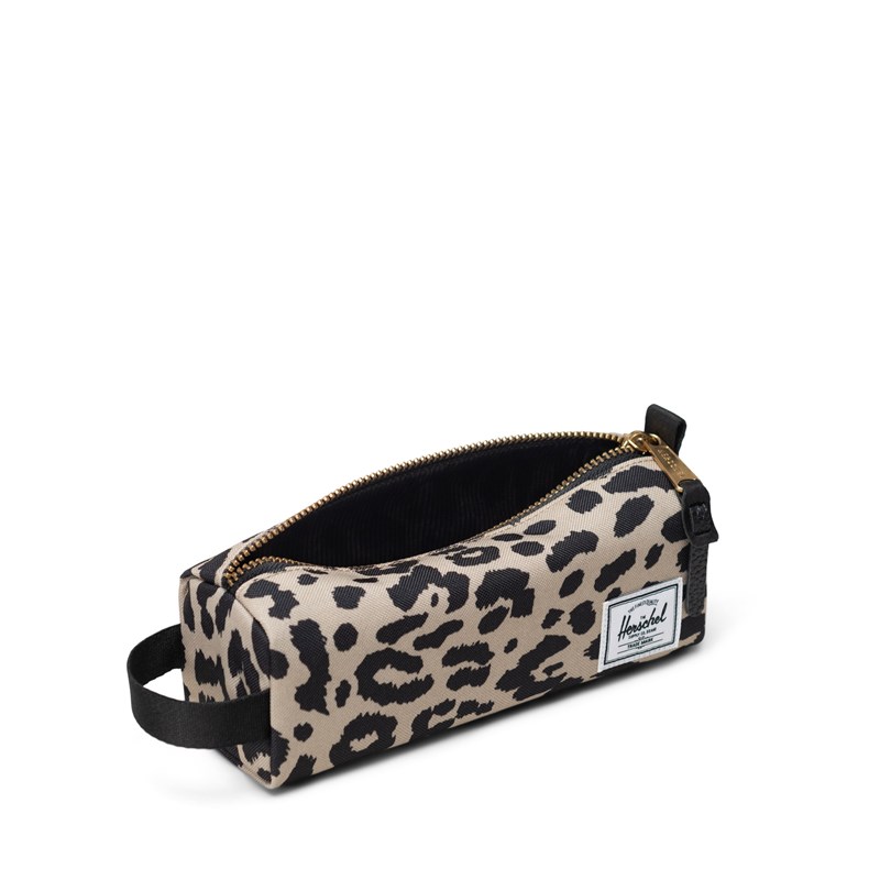 Herschel Penalhus Settlement Leopard 3