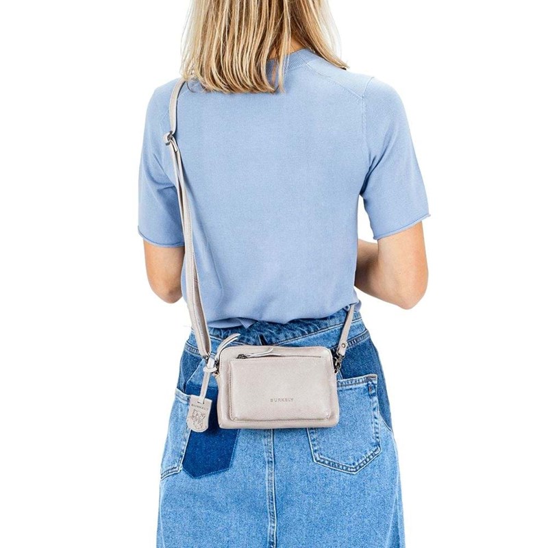Burkely Crossbody Minibag Just Jackie Lysegrå 5