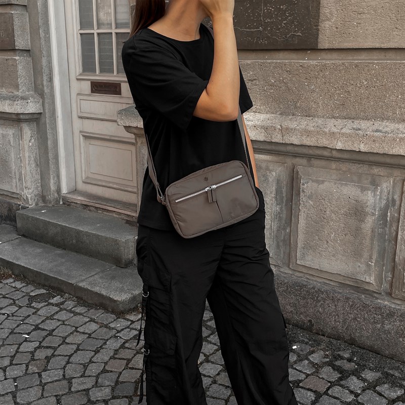 Aura Crossbody Tampere Taupe 2