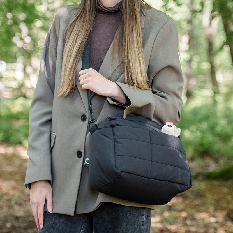 Done By Deer Skötväska Quiltet Svart 10