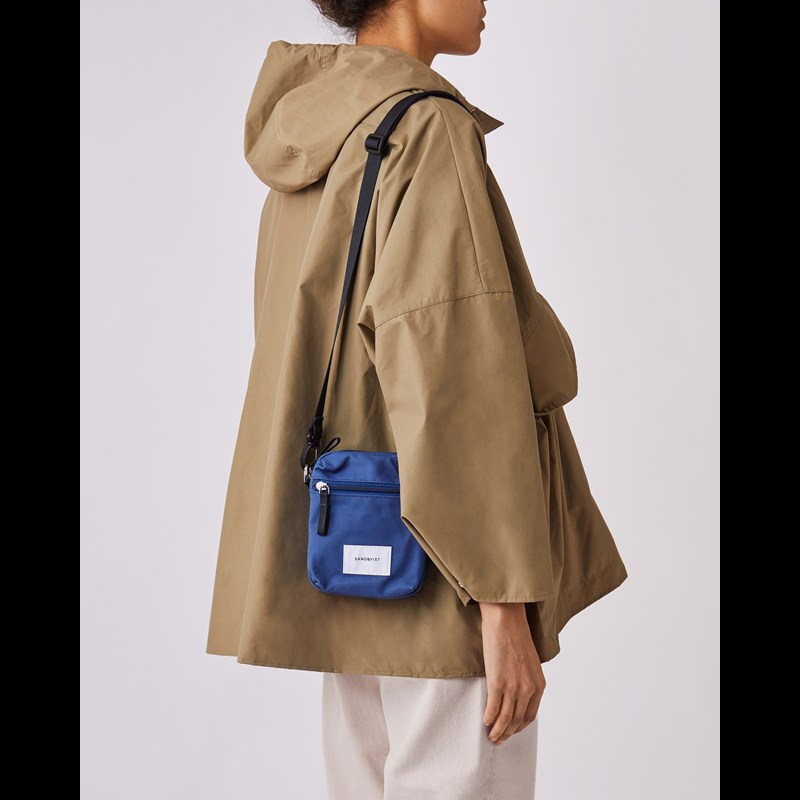 Sandqvist Crossbody Sixten Vegan Blå 2