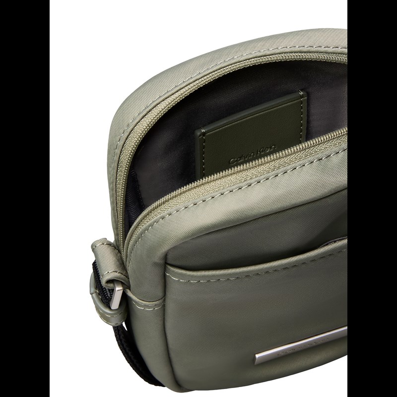 Calvin Klein Crossover Reporter Beige 2