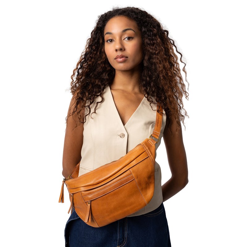 RE:DESIGNED Midjeväska June Bumbag Konjak/brun 2