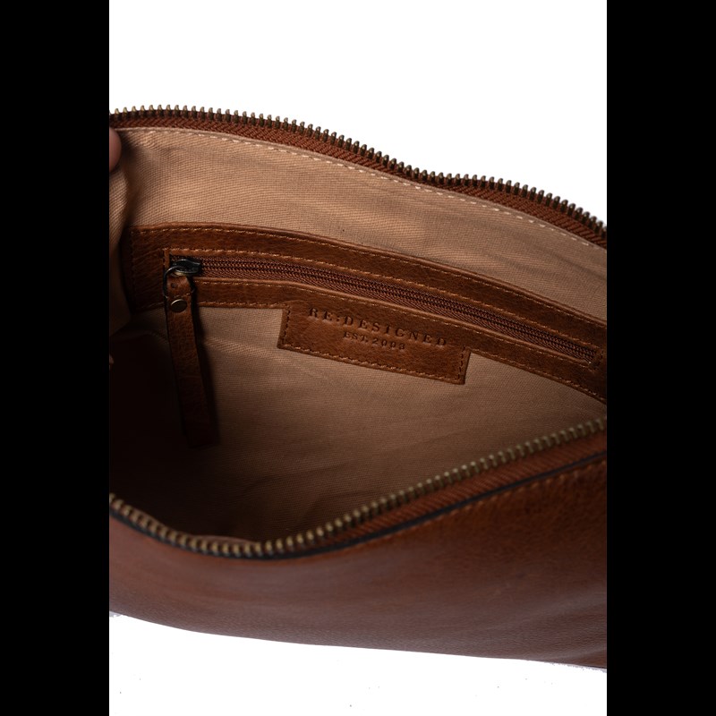 RE:DESIGNED Axelväska Nada Brun 4