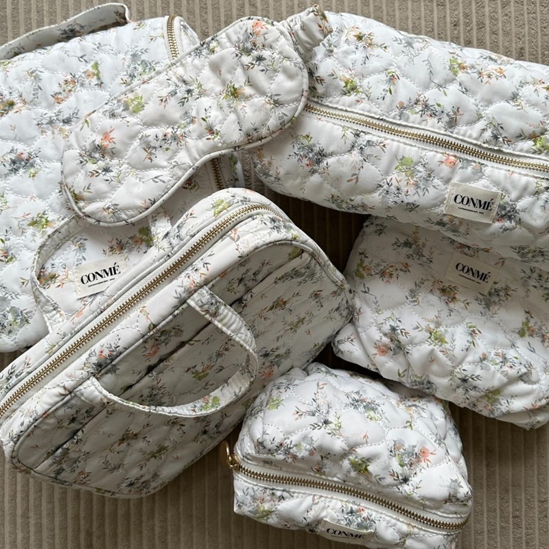Conmé Necessär Emma Blommigt tryck 9