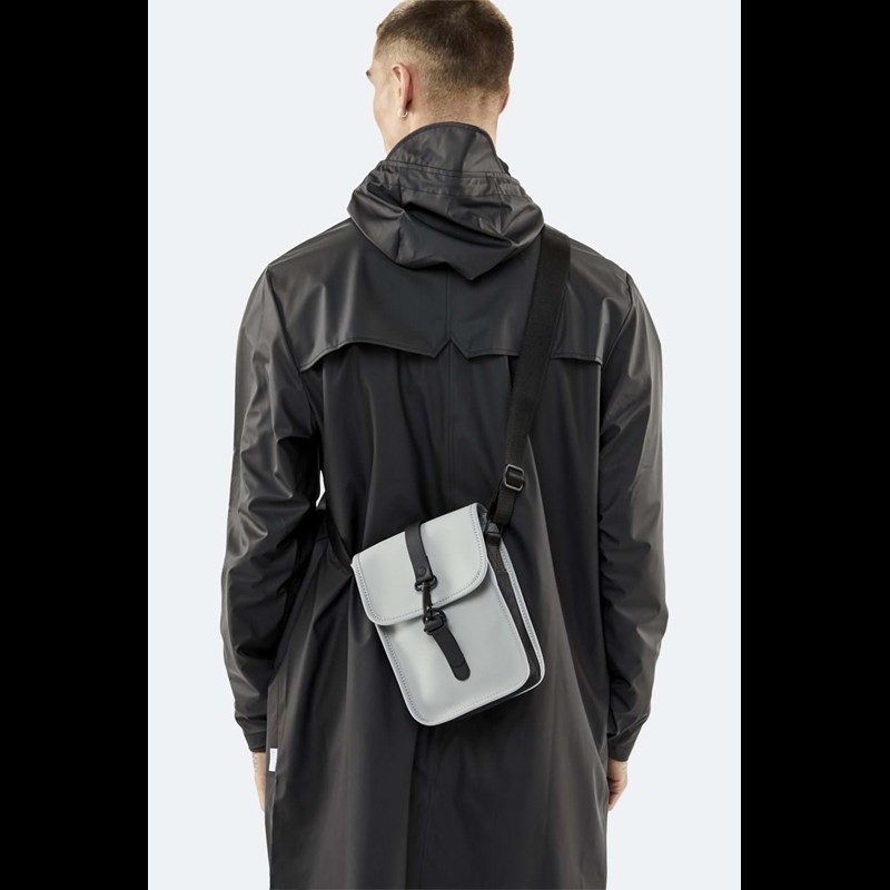 Rains Skuldertaske Flight Bag Lysegrå 3