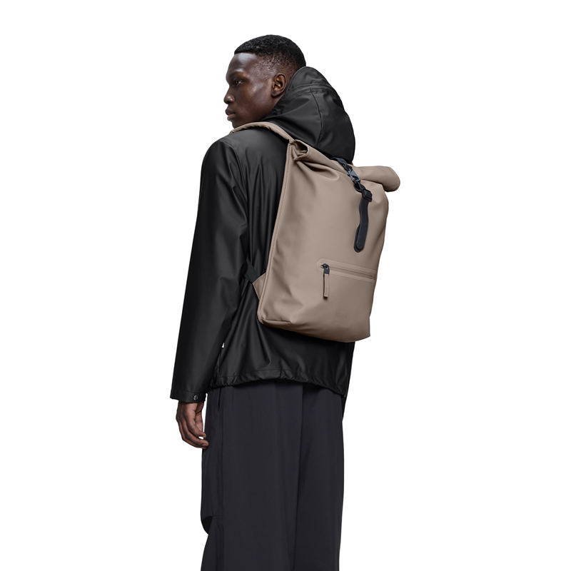 RAINS Rygsæk Rolltop Rucksack Nougat 2