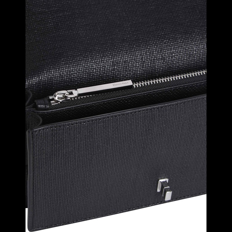 Calvin Klein Crossbody CK Mini Chain Tex Svart 3