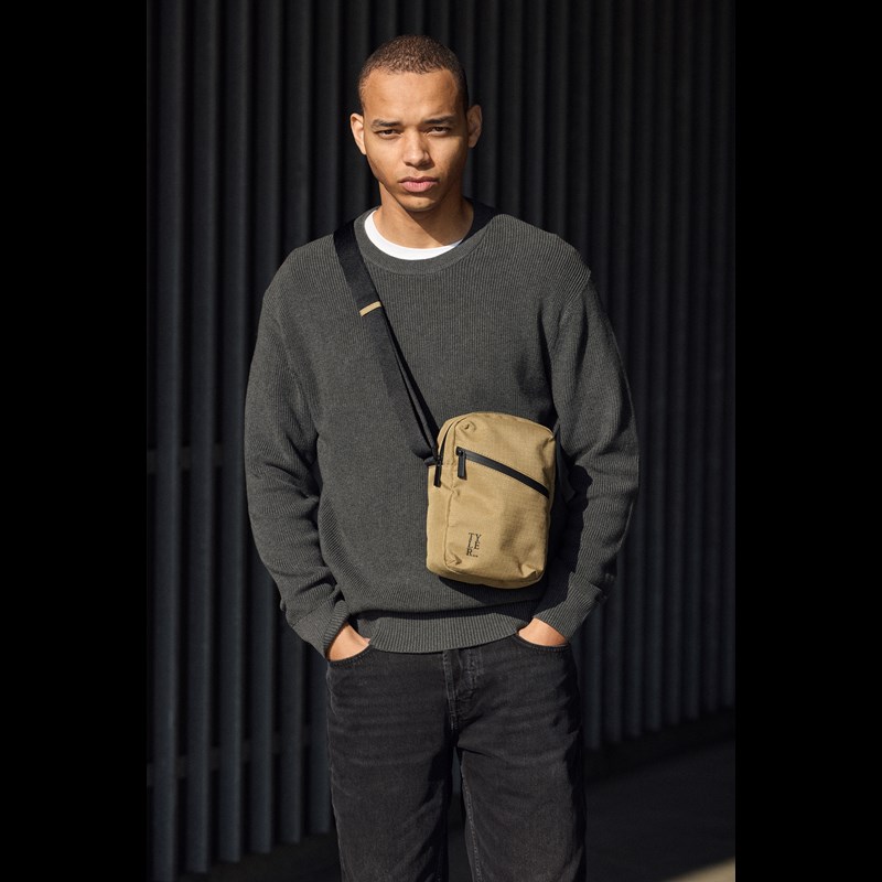 Tyler & Co Crossover Leeds Khaki 2