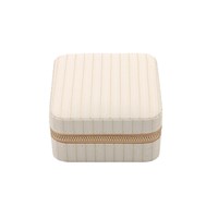 Conmé Smykkeskrin Olivia firkantet Creme