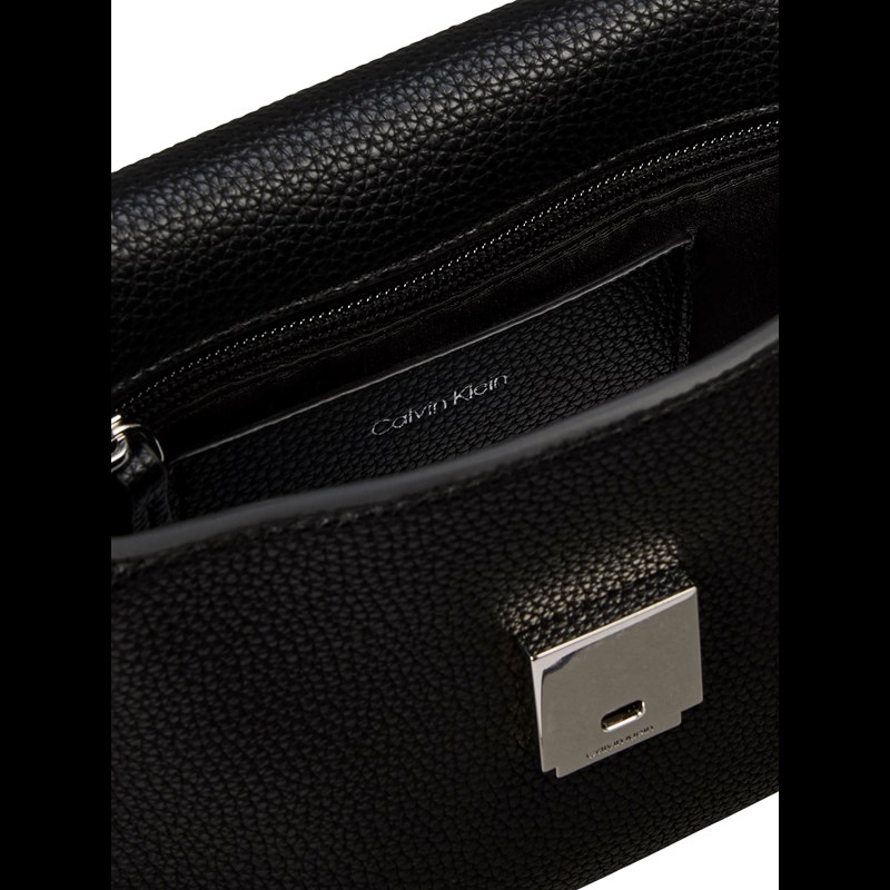 Calvin Klein Håndtaske Hardware Emblem Sort 2