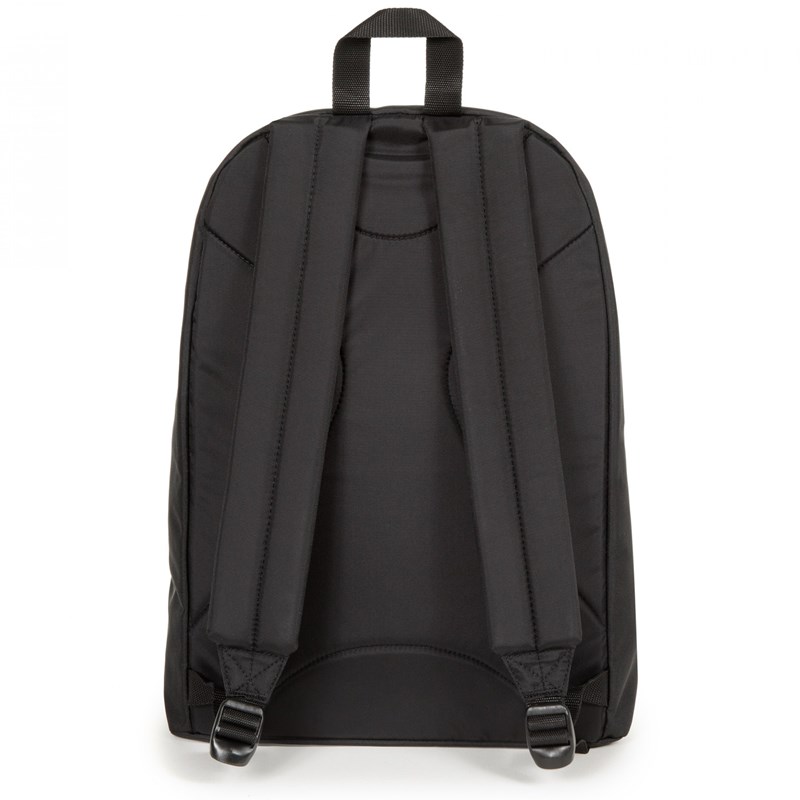 Eastpak Rygsæk Out Of Office Sort m/hvide bogstaver 4