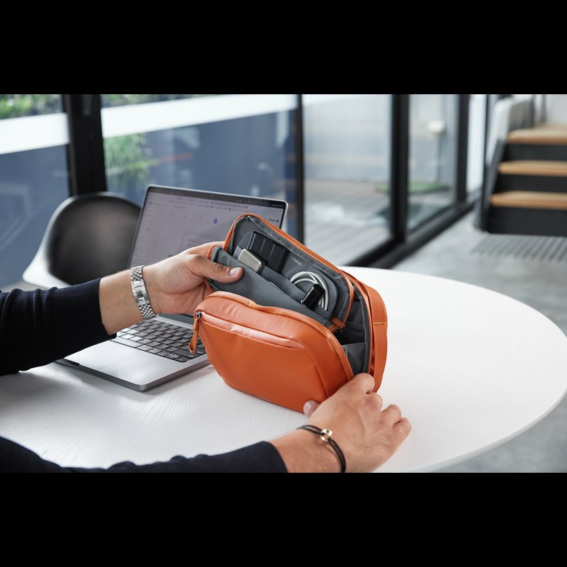 Orbitkey Rejsepung 2 i 1  Brændt Rød 6