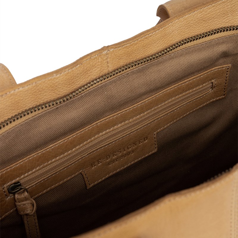 RE:DESIGNED Shopper Otilia Urban Sand 15" 6