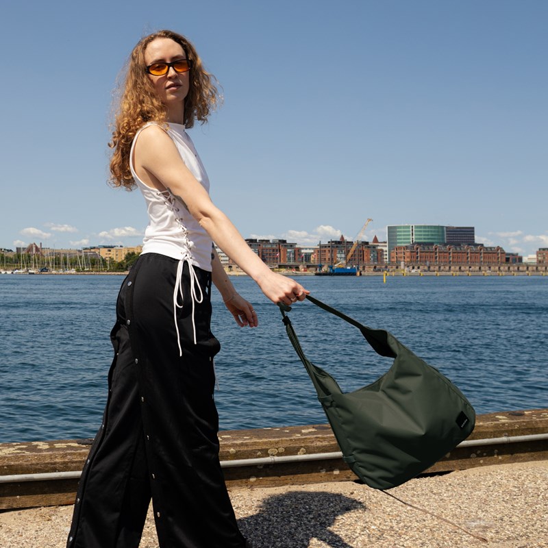 Kintobe Axelväska Toby Armégrön 16" 2