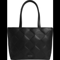 Calvin Klein Shopper Diamant Quilt  13" Svart