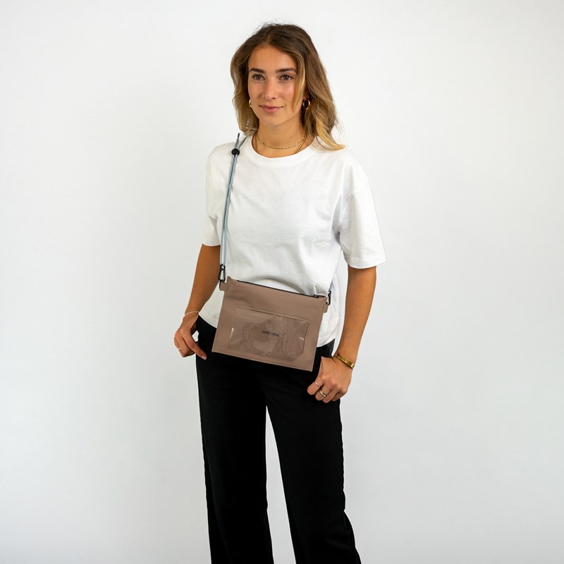 Johnny Urban Crossbody Alfie Sand 2