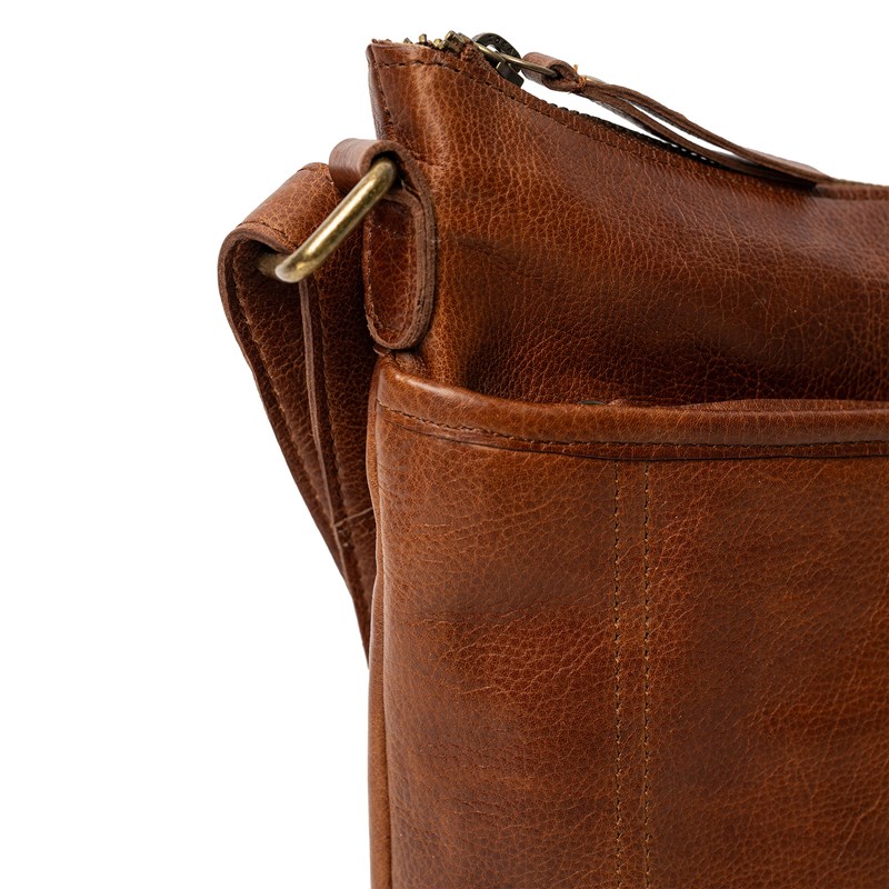 RE:DESIGNED Crossbody Nila Big Brun 5