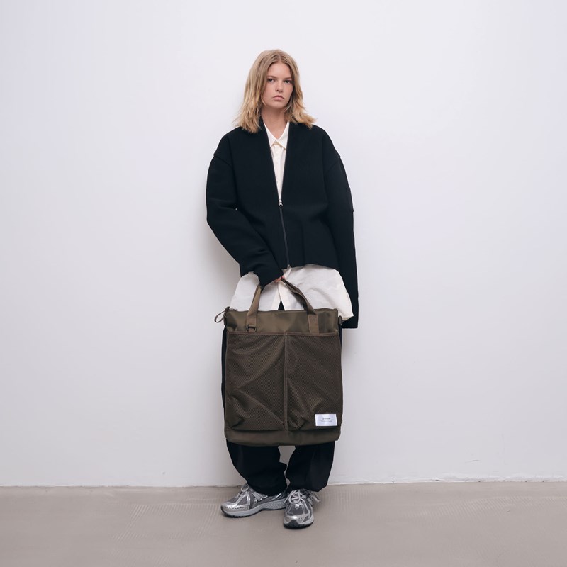 AY Studios Tote Bag Armégrön 8