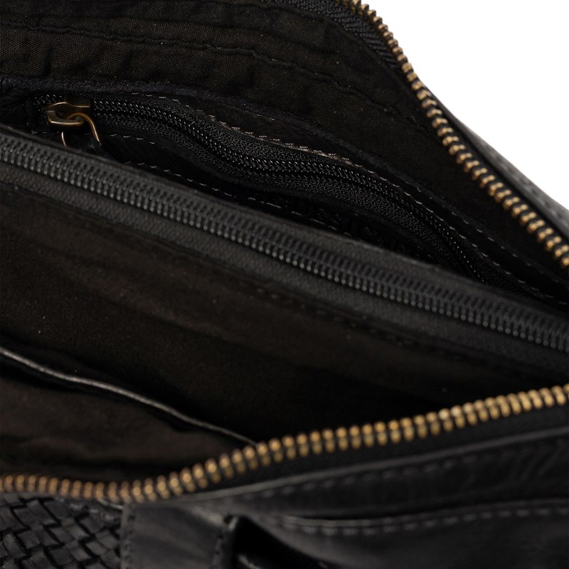 RE:DESIGNED Crossbody Marga Svart 6