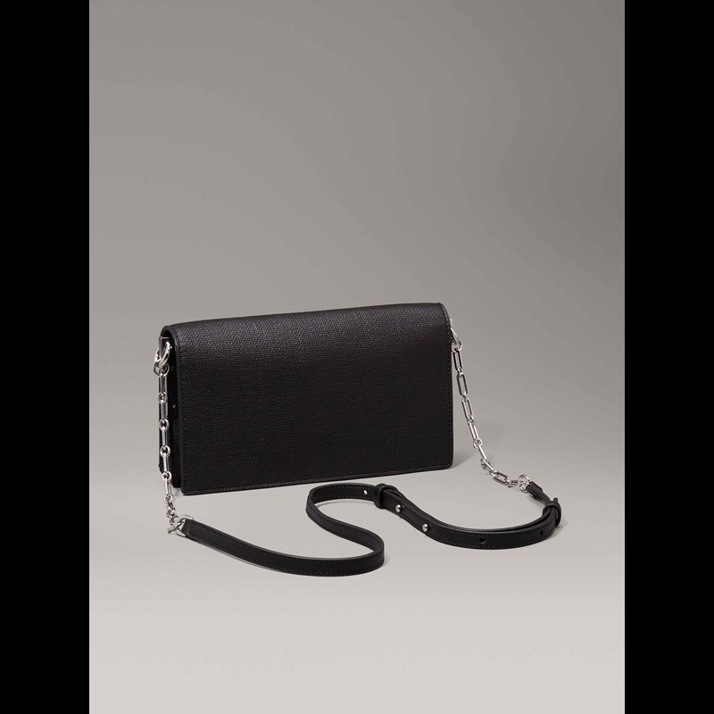 Calvin Klein Crossbody CK Mini Chain Tex Svart 2