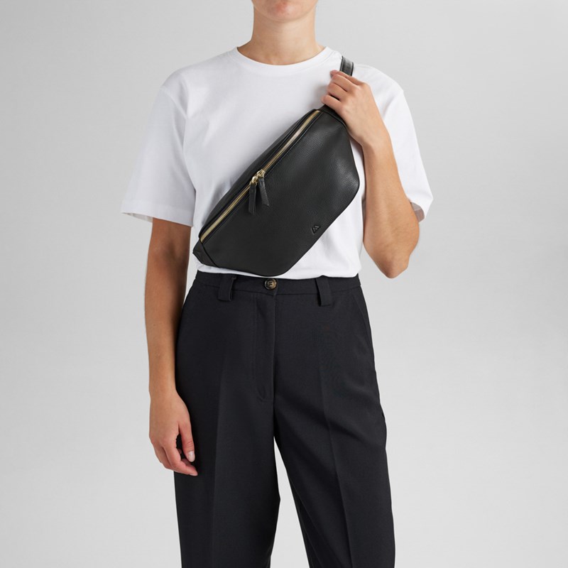 MARKBERG Bæltetaske Camden Sort/Guld 2