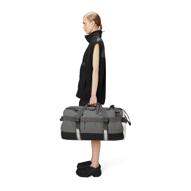 RAINS Duffel Bag Texel Grå/hvid 2