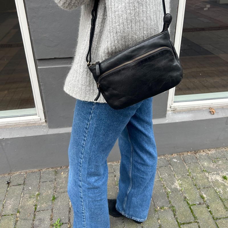 Aura Crossbody Lombok  Svart 2