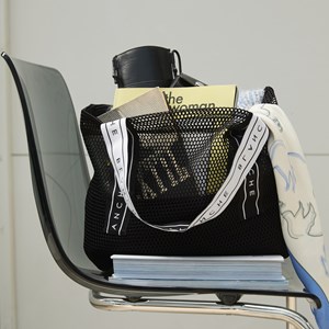 BLANCHE Tote Logo Sort m/hvide bogstaver alt image