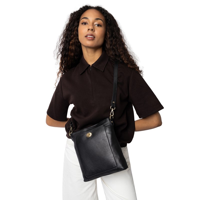 RE:DESIGNED Crossbody Moa Small Svart 2