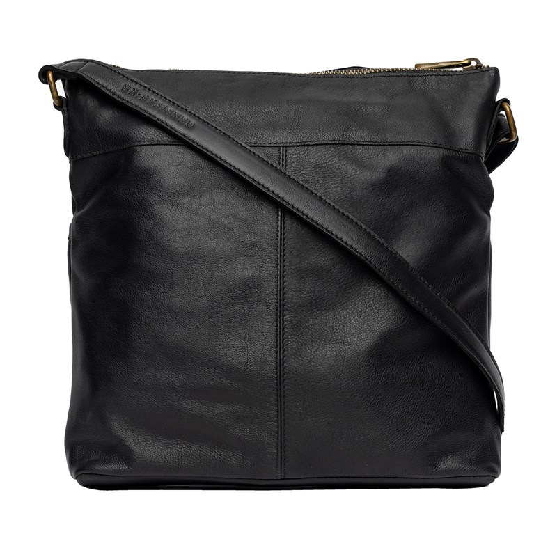 RE:DESIGNED Crossbody Nelli Svart 4