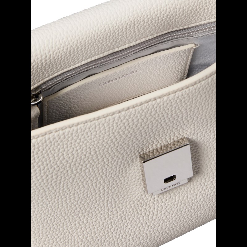 Calvin Klein Håndtaske Hardware Emblem Hvid 2